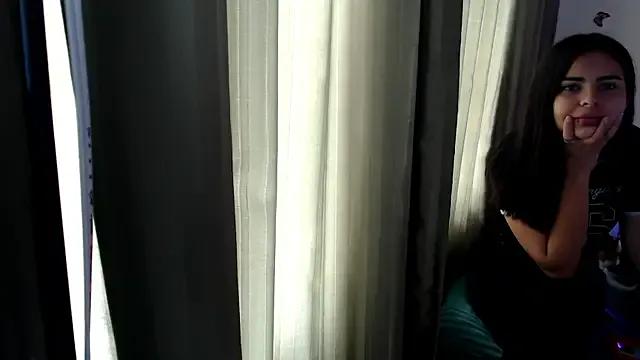Valeryxs — MI PRIMER DESNUDO DE NOVATA...