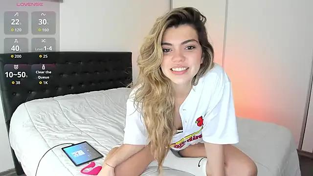 VanessaVelezXO — Flash tits