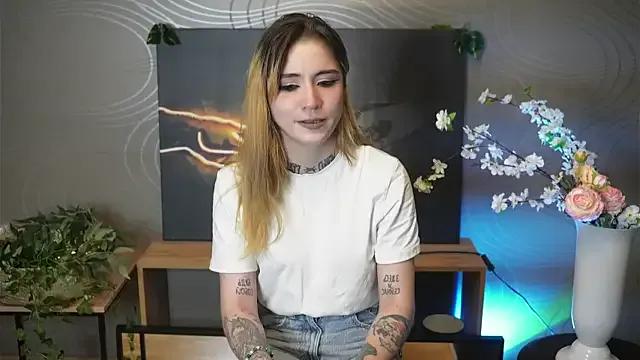VelvaKientz — Make me happy