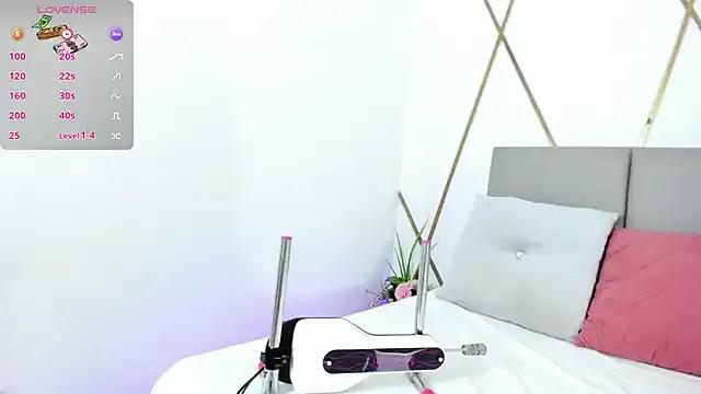 Venuswilds — spit and suck cock