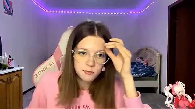 Freechat VibeQueenLucy on StripChat