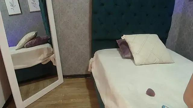 Vic_Taylor — Bounce my tits in your face