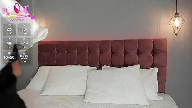 Freechat victoria_decapri on StripChat