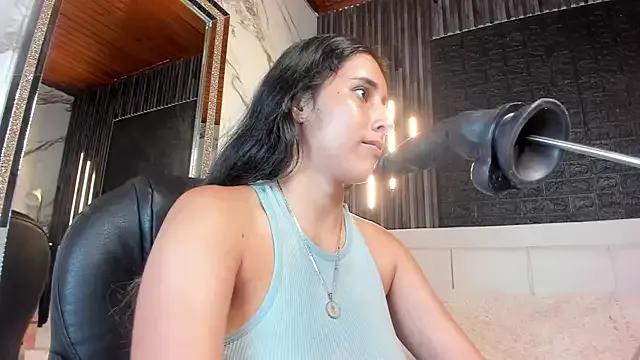 VICTORIA_HOUSTON — show saliva on Boobs 