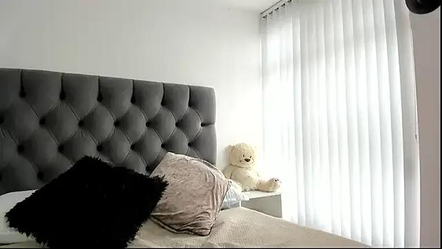 VictoriaParkeer — Fuck my dildo(8min)