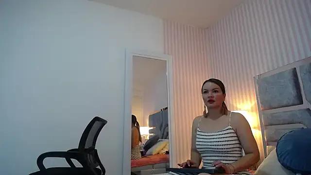 ViictoriaJones_ — Spank my assx10 