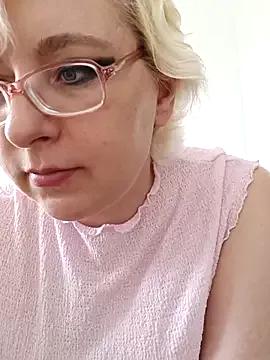 Freechat VikaKing on StripChat