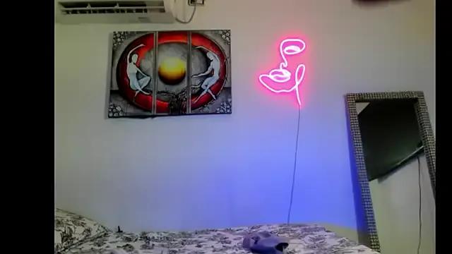 violet_evanz — Play with my titts with oil