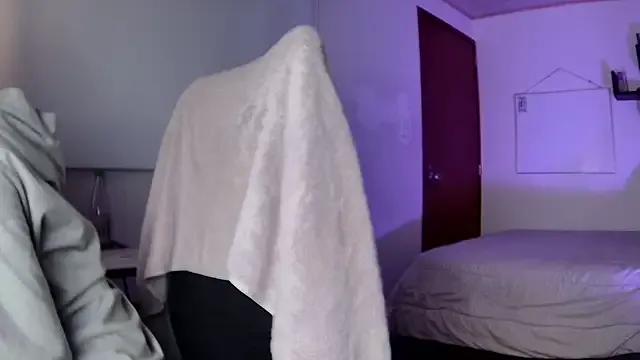 Freechat Violet_moon24 on StripChat