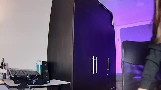Freechat Violet_moon24 on StripChat