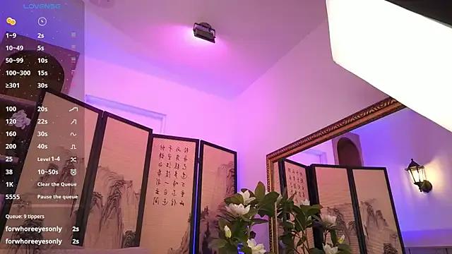 VioletEvanz — Sexy striptease