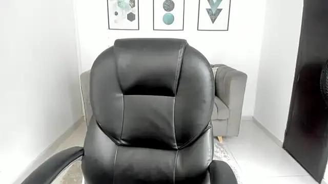 violettasweet__ — finger in ass