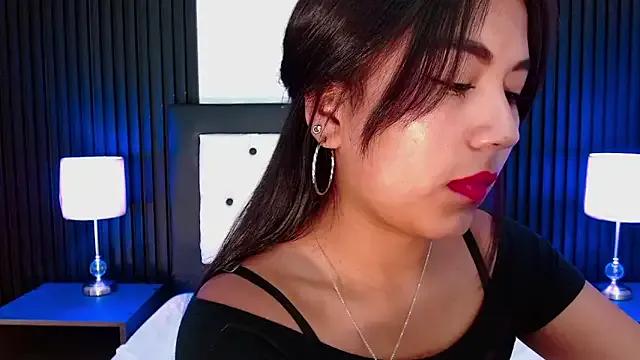 VixenNilo — blow dildo