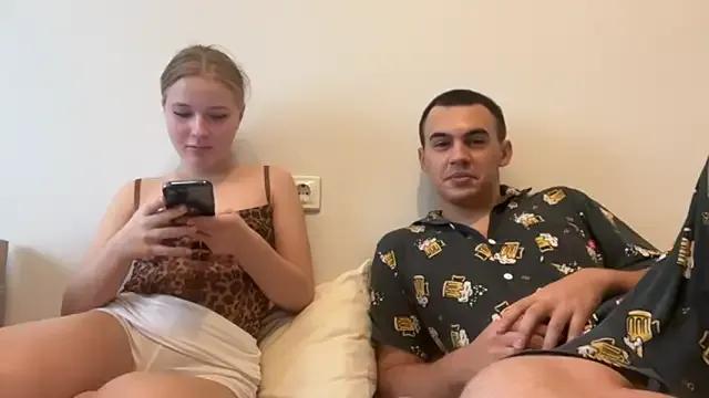 StripChat wekittycluby is Freechat wekittycluby — sexy kiss
