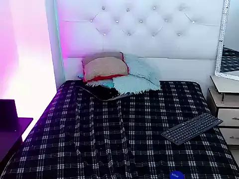 Freechat x_isabella_x on StripChat