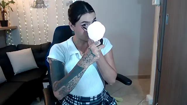 Freechat ximena22love on StripChat