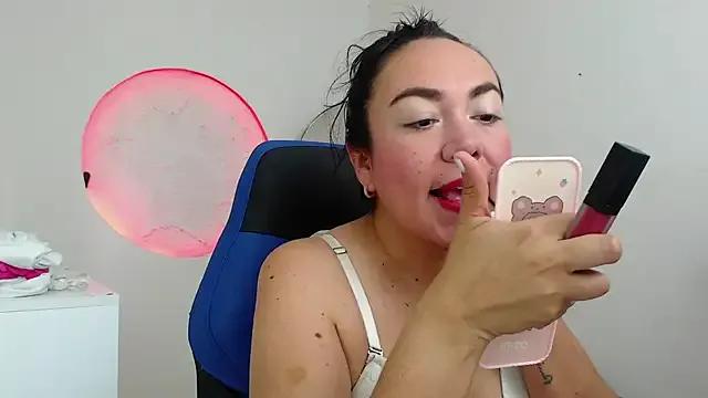 Yadis_hot — show pussy