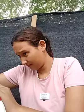 StripChat young_dairy01 is Freechat young_dairy01 β I pour milk on my friend's ass