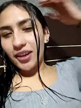 YoungHearXX — Dedos en pussy 