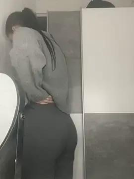 YoungMia18 — Spank Ass 5x