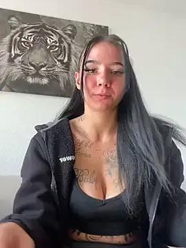 YoungZoee —  Spank ass 10x
