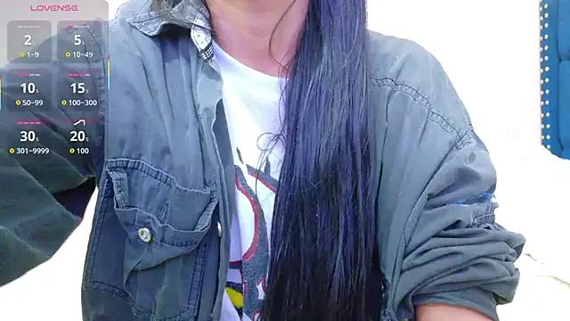 Freechat yourcuteneighbourr on StripChat