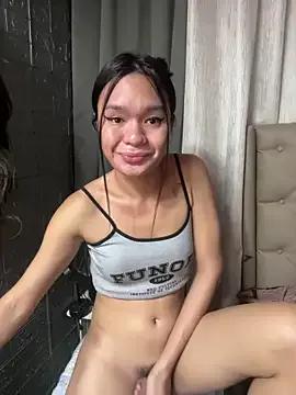 Freechat yourlovingperlita69 on StripChat