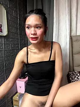 Freechat yourlovingperlita69 on StripChat