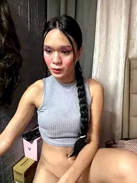 Freechat yourlovingperlita69 on StripChat