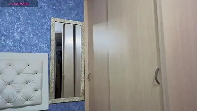 yulissa_girls — cum show