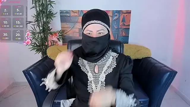 zahra_isawii — doggy no panty