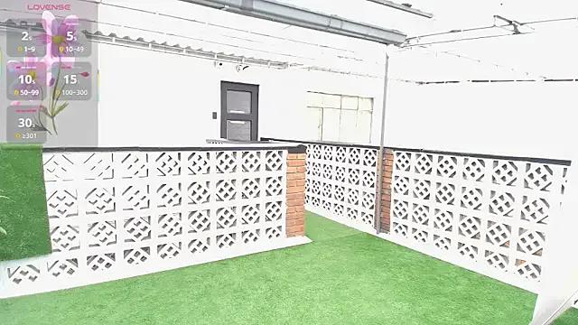 ZaraAlessandre — I fuck me in the garden of my house
