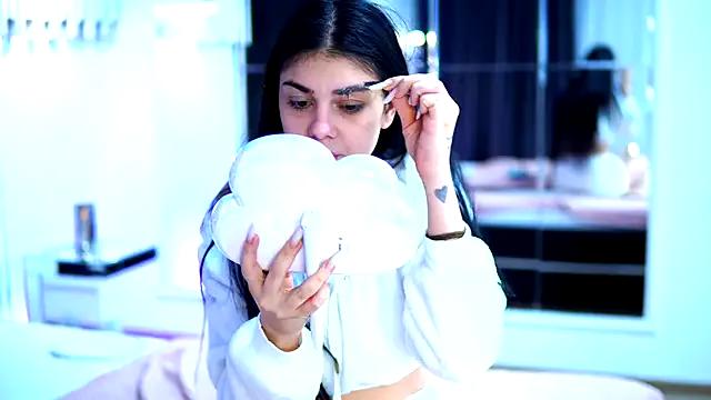 ZaraCapri — get my mouth busy