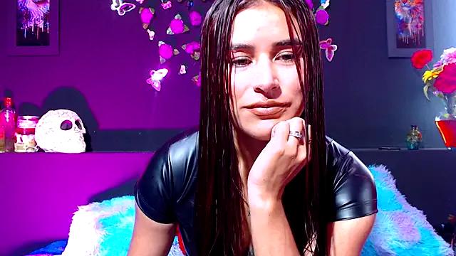 Zayra_Velisse1 — beso a la camara 