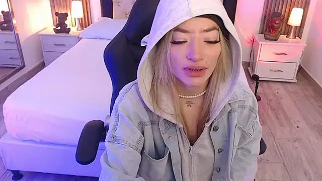 Freechat zoe_jones13 on StripChat