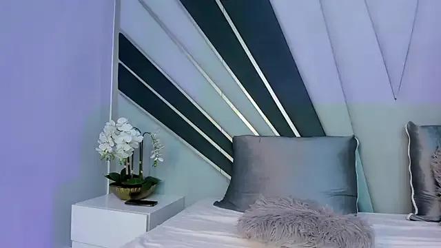 ZoeMadiison — Freechat on StripChat