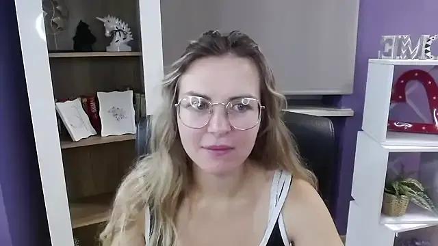 Freechat Zoey_Erotic on StripChat