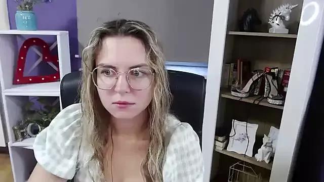 Freechat Zoey_Erotic on StripChat