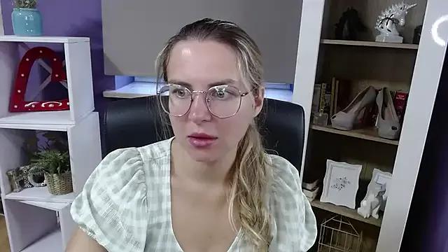 Freechat Zoey_Erotic on StripChat